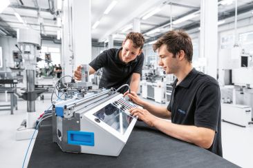 Kernstück der Grundlagenausbildung bei Festo Didactic ist der SkillsConveyor – eine modulare Lösung für Automatisierungstechnik und Mechatronik.(Bild:  Festo SE)