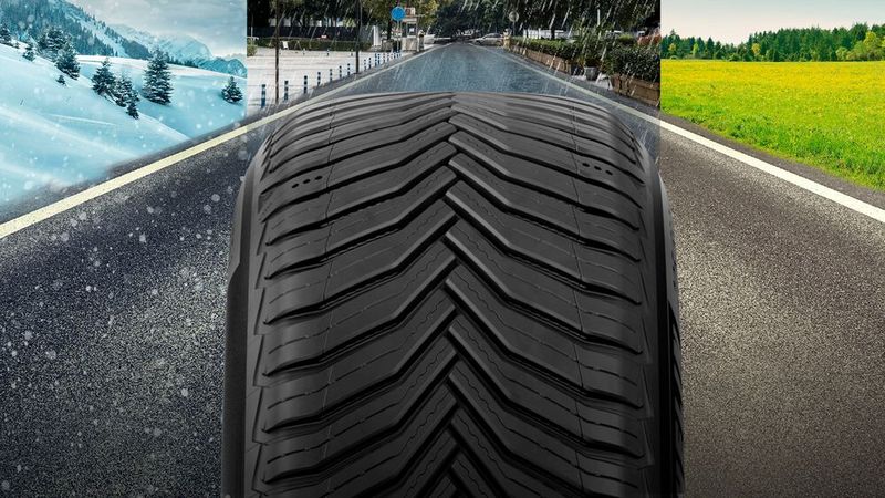 Etwas zerklüfteter als beim Vorgänger: das Profildesign des neuen Michelin Crossclimate 2.(Bild:  Michelin)