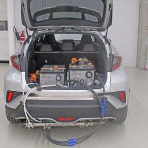 Schon eine Klasse schlechter schnitten im Test die Hybridmodelle ab, im Bild der Toyota C-HR mit 3,5 Sternen.(Bild:  Euro NCAP)