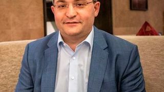 Denis Bederov ist Weltraum- und Systemwissenschaftler und Amateurfunker. Als Entrepreneur treibt er neue Zukunftsentwicklungen verantwortungsbewusst voran. (Bederov)