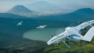 Drohnen können kiloweise wichtige Güter in die entlegendsten Gebiete bringen. Genau 12.000 Stück des Typs Wingcopter 198 werden bald südlich der Sahara die Transportlogistik auf ein neues Niveau heben. Lesen Sie hier, worum es dabei genau geht... (Bild: Wingcopter)