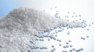 Der Grund für die Preiserhöhung der Industrieklebstoffe iist die permanente Steigerung der Rohstoffpreise in den letzten 15 Monaten, von der insbesondere erdöl- und erdgasbasierte Produkte betroffen sind.  (Bild: Henkel)