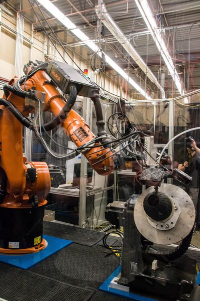 Gemeinsam mit Siemens hat das Unternehmen zudem den Robotic-Composite-3D-Demonstrator entwickelt. (K. Juschkat/konstruktionspraxis)