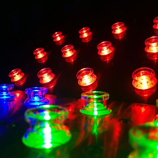 Photokatalytische Reaktionen im Labor von Prof. König (Universität Regensburg) mit sichtbarem Licht. Photokatalytische Reaktionen im Labor von Prof. König (Universität Regensburg) mit sichtbarem Licht.