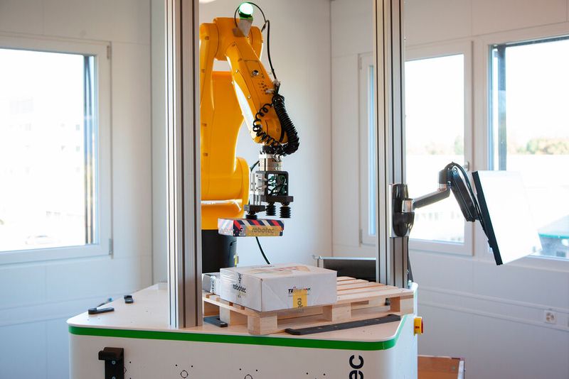 Robotec zeigte am Robotec TechDay 2026 in Seon wie 3D-Machine-Vision und KI das Automatisieren von komplexen Prozessen ermöglichen.  (Bild: Robotec)