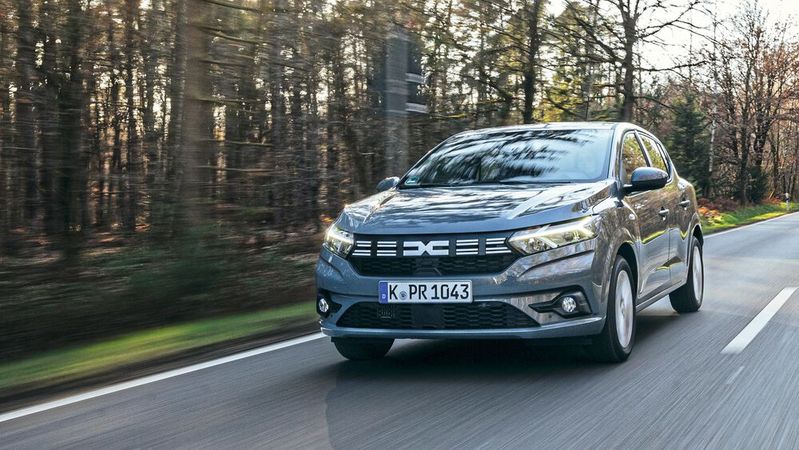 Dacia pusht gerade den Sandero TCE 100 Eco-G – Listenpreis: ab 13.150 Euro.(Bild:  Dacia)