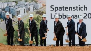 Der feierliche Spatenstich in Lübbenau: Schwarz Digits setzt einen Meilenstein für digitale Souveränität "made in Germany". (Bild: Schwarz Digits)