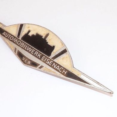 Das war das Logo, das man den Wartburg-Modellen einst auf die Karosserien montierte ... (Bild: Oldtimershop)