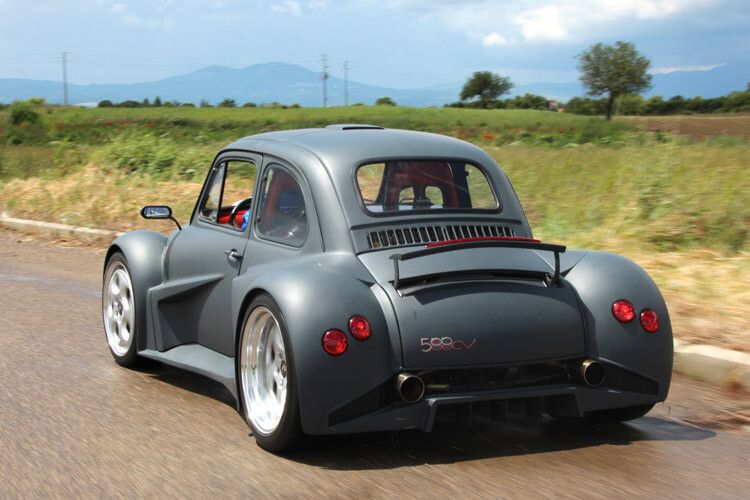 Viel mehr als die Fronthaube und ein paar Scheiben sind von dem 1971er Fiat 500 nicht übrig geblieben. (Foto: sp-x)
