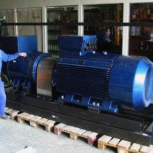 Kemmerich entwickelt und fertigt auch rotierende Umformer für bis zu etwa 4 MW. Durch Parallelschaltung mehrerer Aggregate lässt sich die Leistung zudem vervielfachen.