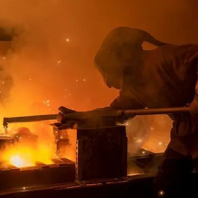 Additive manufacturing and closed-loop recycling are central to efforts to reduce titanium and aluminium waste in aerospace production.  (Bild: EcoTitanium/Airbus)