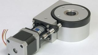Äußerst präzise dreht der MDT per Schrittmotor Komponenten wie Laser, Sensoren, Endschalter oder Kameras in automatisierten Prozessen. (Bild: MM Engineering)