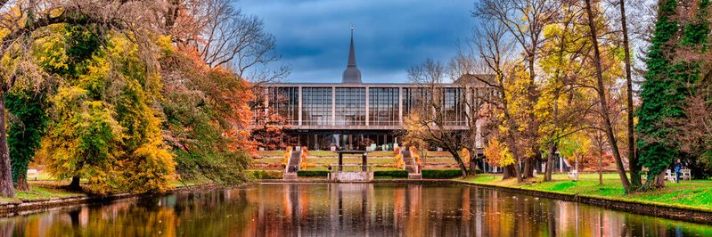 In Weimars Nordvorstadt befindet sich die Weimarhalle. (© blende11.photo – stock.adobe.com)