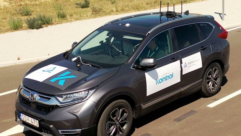 Für die Demonstration stellt der TÜV Rheinland ein hochautomatisiertes Testfahrzeug zur Verfügung.(Bild:  Kontrol)