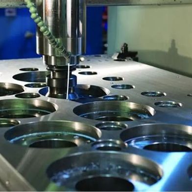 Rechtzeitig reagieren! Metall verarbeitende Betriebe waren in den letzten 12 Monaten verstärkt in der Bredouille, was die Liquidität angeht. Ergebnisse, die eine Umfrage von Close Brothers Factoring ans Tageslicht brachte, lassen nichts wirklich Gutes ahnen ... (Bild: Spankurve)