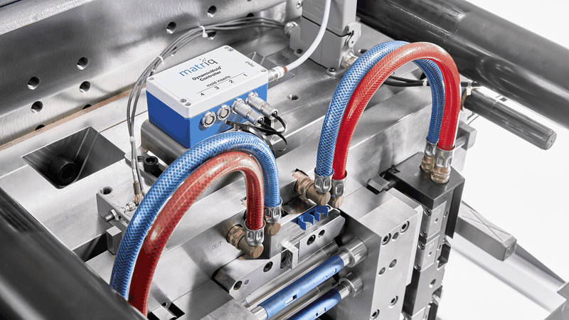 Partnerprojekt von Arburg, Matrix und Kebo auf der Fakuma 2026: Ein Allrounder 570 A produziert Autoinjektor-Gehäuse mit Data-Matrix-Codes direkt im Werkzeug(Bild:  Arburg)