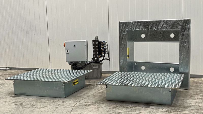 Prüfstandshersteller AHS informiert auf der Automechanika unter anderem über seine digitale Bremsprüfung sowie seine Gelenkspieltester für Nutzfahrzeuge.(Bild:  AHS)