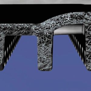 Neben Gewichtsreduzierungen weisen die im MuCell-Verfahren geschäumten Formteile eine verbesserte Dimensionsstabilität auf, denn das injizierte Gas sorgt dafür, dass das Bauteil kaum Schwindungen zeigt. (Bild:  Pöppelmann)