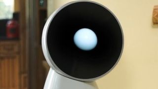 Der kleine, stationäre Roboter Jibo will unser Herz mit Kommunikation und Menschlichkeit erobern. Über 1,4 Mio. Dollar hat der "Social Robot" schon per Crowd-Funding auf Indiegogo eingespielt. Für 499 Euro kann Jibo bereits vorbestellt werden. (Jibo)