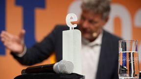 Wer für 2026 die Trophäe des Elektrifying Ideas Award des ZVEI mit nach Hause nehmen darf, entscheidet sich am 20. Mai in Berlin. Fest stehen bis jetzt schon die drei Nominierten. (Bild: ZVEI / Mark Bollhorst)