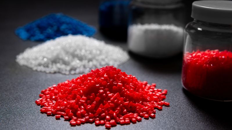 Für Compoundeure ist die Überwachung der Schmelzflussindex entscheidend, um festzustellen, ob ein Material konform ist, gemischt werden muss oder verworfen werden sollte.(Bild:  Instron)