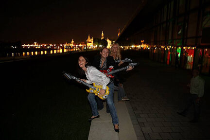 Gitarre spielen macht gute Laune... (Archiv: Vogel Business Media)
