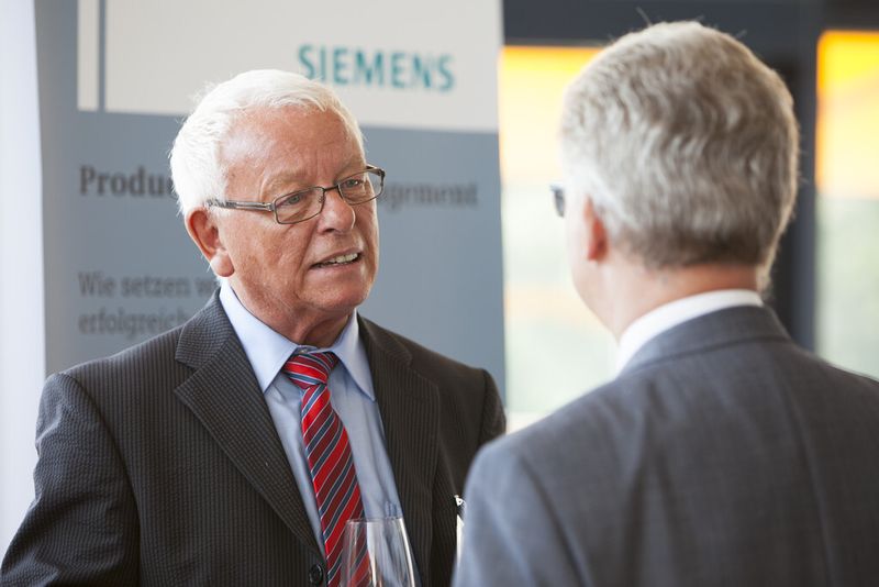 Das Swissmem Symposium bietet eine gute Gelegenheit neue Kontakte zu knüpfen und bestehende zu pflegen. (Bild: Swissmem)