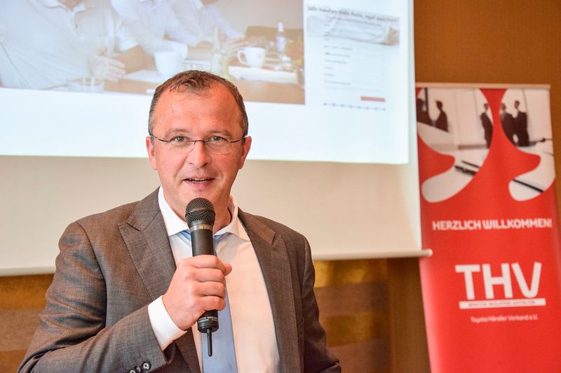 THV-Bank & Finanz-Vorstand Ulf Pfeiffer zog unter anderem ein Fazit zum Toyota-Finanzierungsangebot „Neu bleibt Neu“. (THV)