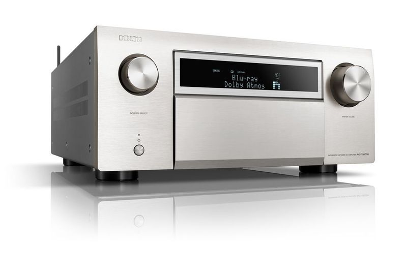 Denon hat ein neues Heimkino-Verstärker-Flaggschiff: den AVC-X8500H, der erste 13.2-Kanal-AV-Verstärker des Herstellers. Neben der Leistung von 210 Watt an jedem der 13 Verstärkerkanäle und insgesamt 15 Lautsprecher-Terminals bietet der AVC-X8500H modernste Audio- und Video-Technologien für ein erstklassiges Home Entertainment-Erlebnis – dazu zählen u.a. 4K/Ultra-HD, HDR, Dolby Vision und HLG sowie die 3D-Audioformate Dolby Atmos, DTS:X und Auro-3D mit bis zu 13.2 Kanälen ohne zusätzliche Verstärkerelektronik und mit intelligentem Auto-Switching der Lautsprecherkonfiguration.
 (Denon)