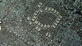 Dennards Law stellt ein Verhältnis zwischen Größe und Stromverbrauch von Transistoren her. (Bild: frei lizenziert/Recklessstudios)