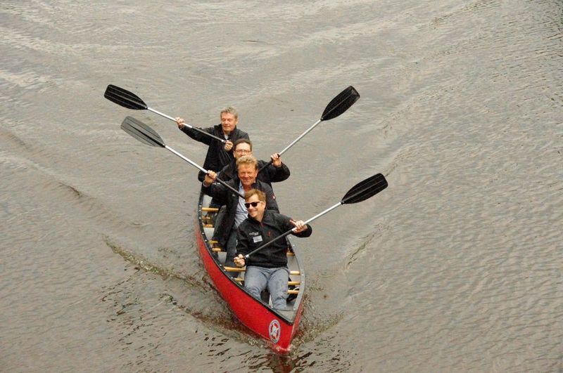 Das act-Team aus Kiel beweist Teamgeist und Einklang. (Capeletti & Perl)