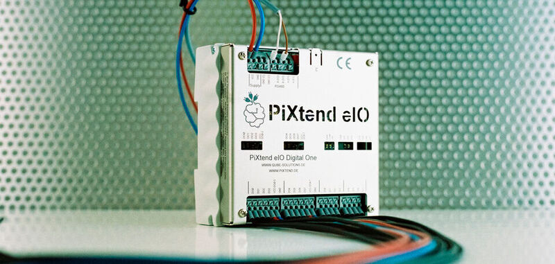 Die PiXtend-eIO: Die digitalen oder analogen Geräte beherrschen Modbus RTU und PiXtend eIO ASCII.