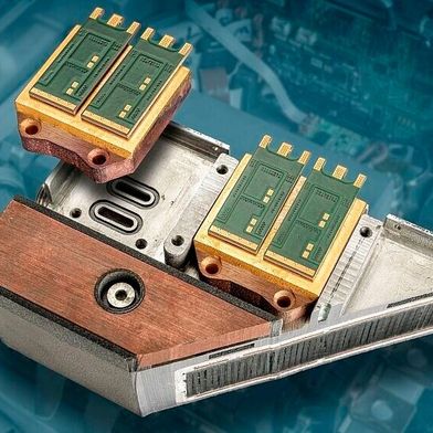 Section through one of the three phase modules of the 600kW inverter. (Image:Fraunhofer IZM, Volker Mai)