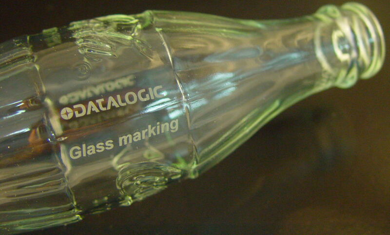 Laserkennzeichnung auf Glas. (Datalogic)