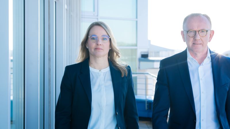 CFO Natascha Sander und CEO Michael Finger(Bild:  Technotrans)