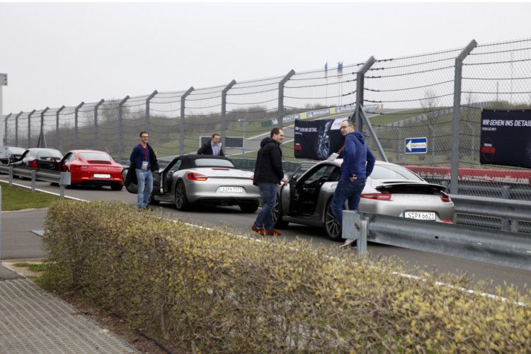 Durch regelmäßige Wechsel der Fahrer und Fahrzeuge konnten alle Expeditionsteilnehmer die unterschiedlichen Modelle und ihr jeweiliges Fahrverhalten erleben. (Foto: Andreas Tillmanns/ Ferchau)