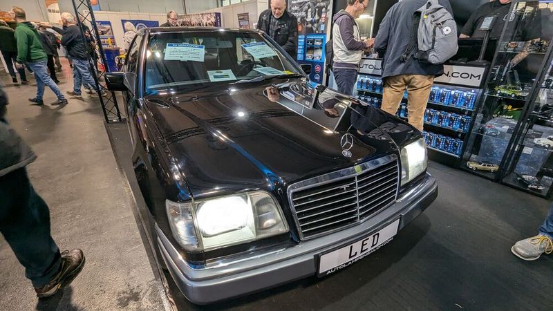 Sorgen auch bei etlichen Young- und Oldtimern für zeitgemäßes Licht: die LED-Nachrüstlampen von Philips/Lumileds. (Bild: Dominsky – VCG)