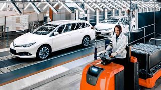 Toyota übernimmt, unter der Voraussetzung der Genehmigung durch die Behörden, Vanderlande, ein globaler Anbieter von  Automationslösungen für logistische Prozesse an Flughäfen und für den Paketmarkt.

  (Vanderlande)