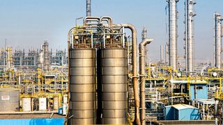 BASF-YPC, ein 50:50 petrochemisches Gemeinschaftsunternehmen der BASF und Sinopec mit einer Gesamtinvestition von ca. 4 Milliarden Euro, erstreckt sich über eine Fläche von 220 Hektar.  (BASF SE)