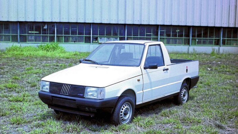 Auch ein Pritschenwagen war in Südamerika zu haben. (Bild: Fiat)