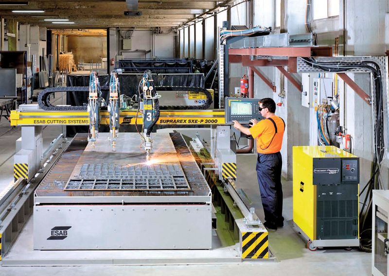 Bild 1: Die Precision Hole Technology ist integrativer Bestandteil des Programmiersystems Columbus.NET und nutzt die hochentwickelten Leistungsmerkmale des m³-Plasma-Systems, der Vision-Steuerung und der Höhenkontrolle mit Lichtbogenspannung. (Bild: Esab Cutting Systems)