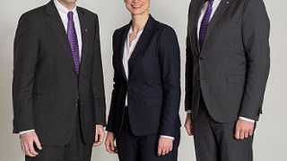 Neben Martin Straaten (li.) und Jörn Everhard (re.) zählt nun auch Nina-Stephania Bartha zur Geschäftsleitung der Bank 11. (Bank 11)