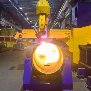 Der Plasmarotor kann Fasen bis 45° schneiden und anarbeiten. (Bild:  Microstep)