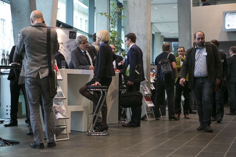 Die Applikationspartner Lounge sowie die Partner- und Sponsoren-Ausstellung bot die ideale Gelegenheit, sich über Neuerungen und Zukunftspläne zu informieren. (Bild: Fortis PR)