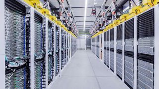 Die OpenAI-Software „ChatGPT“ lauft auf Supercomputing-Infrastrukturen von „Microsoft Azure“, die mit Nvidia-GPUs ausgestattet sind.  (Bild: Microsoft)