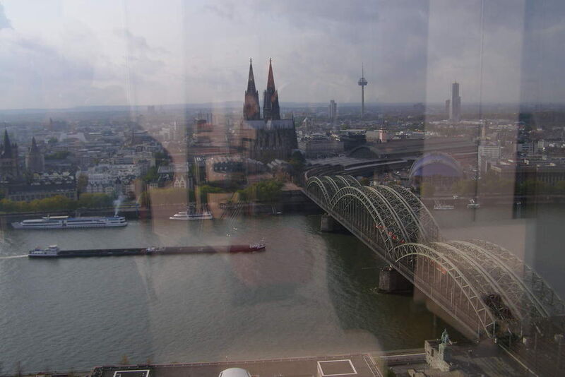 Unverbauter Blick auf Köln aus 100 Metern Höhe vom Veranstaltungsort Kölnsky. (Archiv: Vogel Business Media)