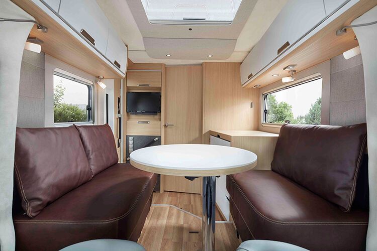 Niesmann Smove: Edles Interieur mit Bezügen aus Büffelleder. (Bild: Niesmann)