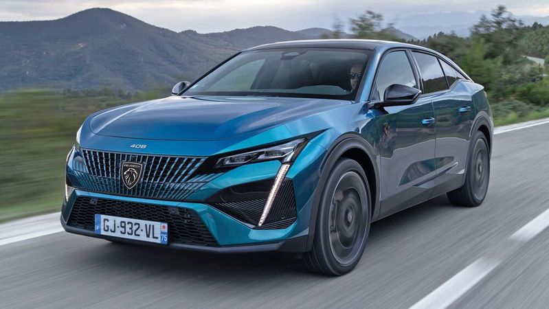 Viel von seiner Technik hat der neue Crossover 408 vom 308 und Opel Astra abbekommen.(Bild:  Peugeot)