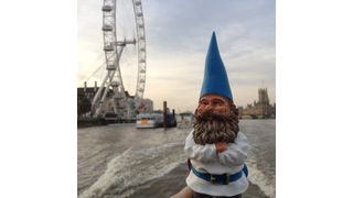 Das sogenannte “Gartenzwerg-Experiment” vereinte Wissenschaftler, Schulen und Menschen aus aller Welt mit dem Ziel, das Phänomen der weltweit unterschiedlichen Erdanziehungskraft zu erklären und diese auch noch präzise zu messen. (Bild: Kern)