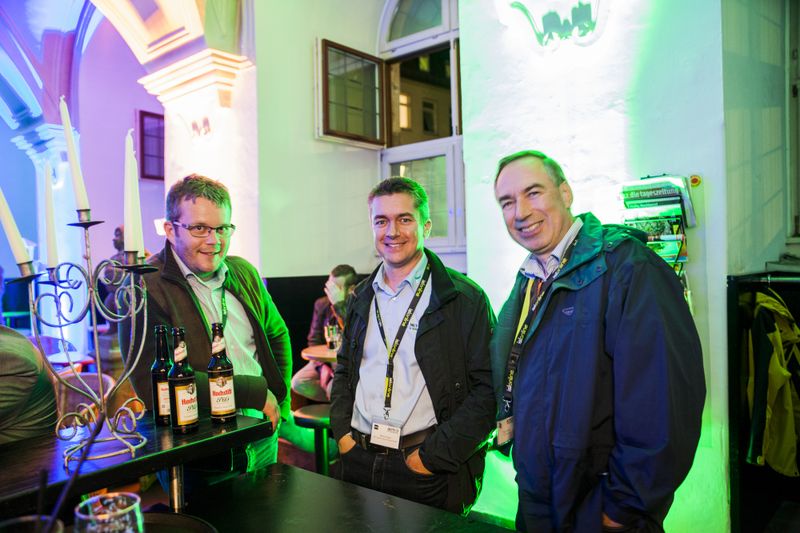 Die charmanten Österreicher: Walter von Allmen und Martin Peball, beide NET-Solutions, und Hans Schmid, SCL (Acmeo)